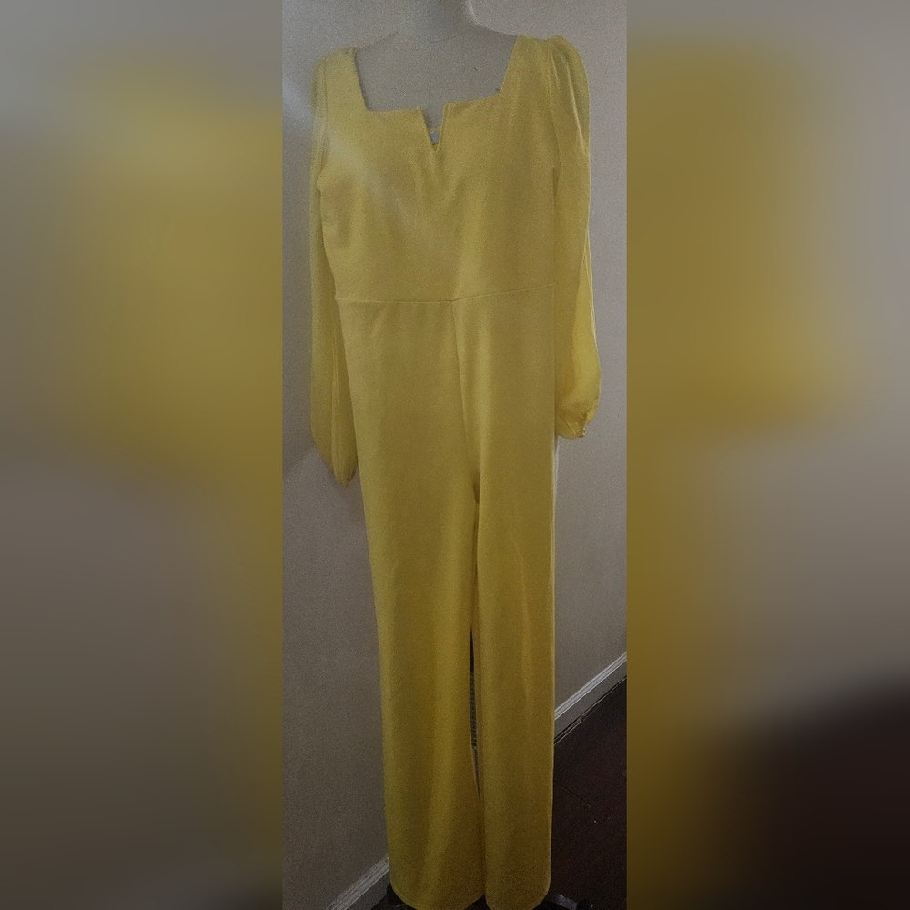 Womens jumpsuit size medium yellow long sleeves